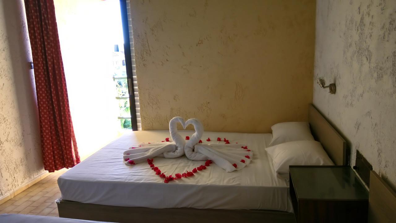 Minoas Hotel Amoudara  Bagian luar foto
