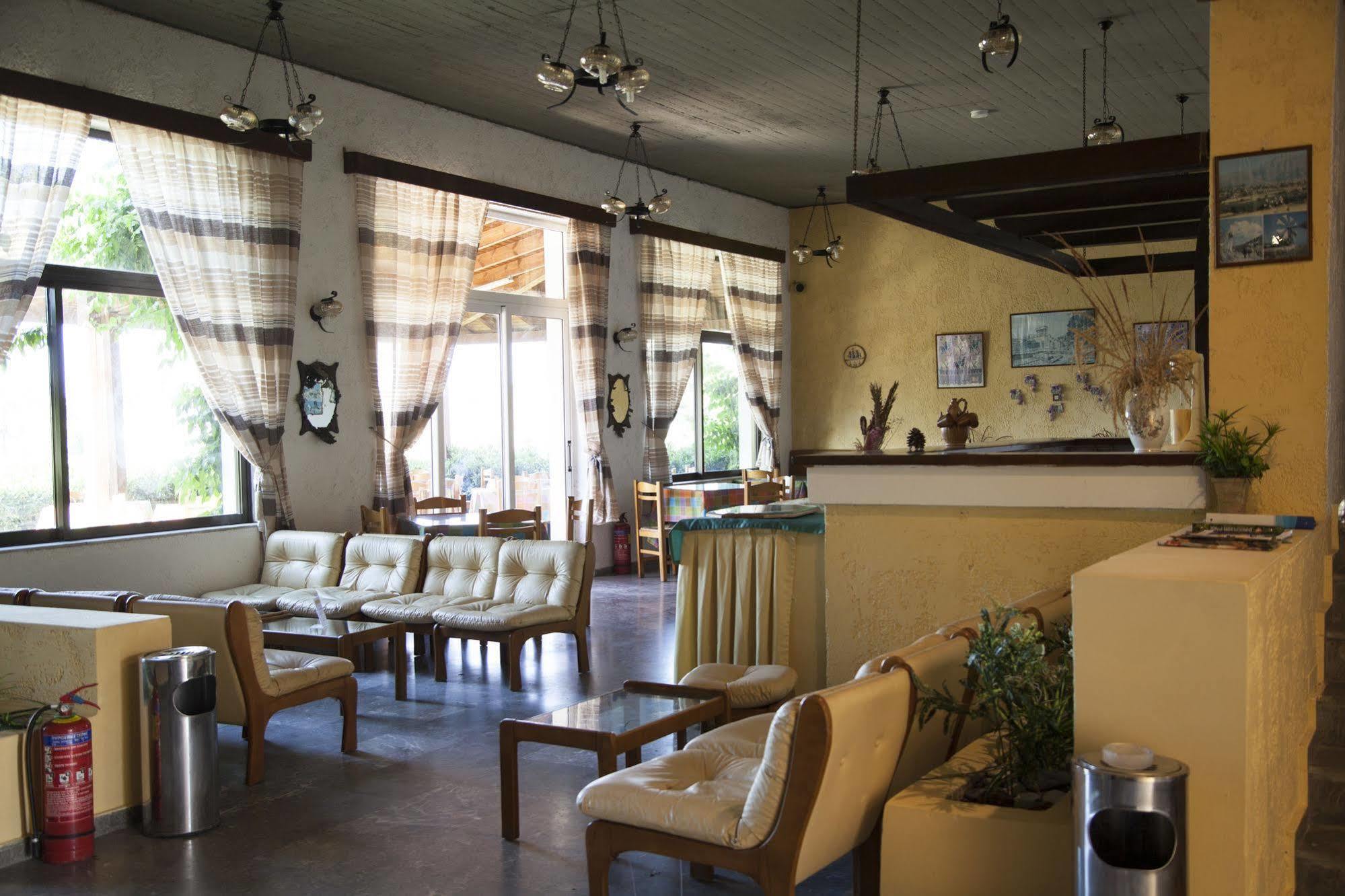 Minoas Hotel Amoudara  Bagian luar foto