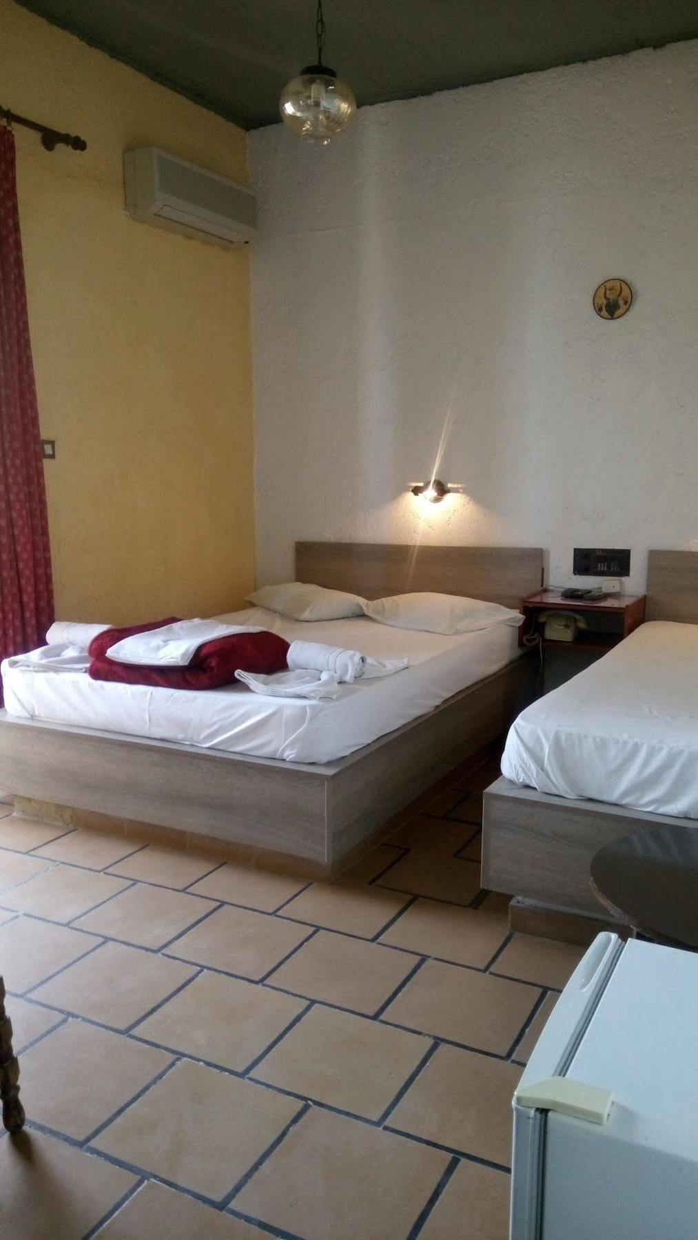 Minoas Hotel Amoudara  Bagian luar foto