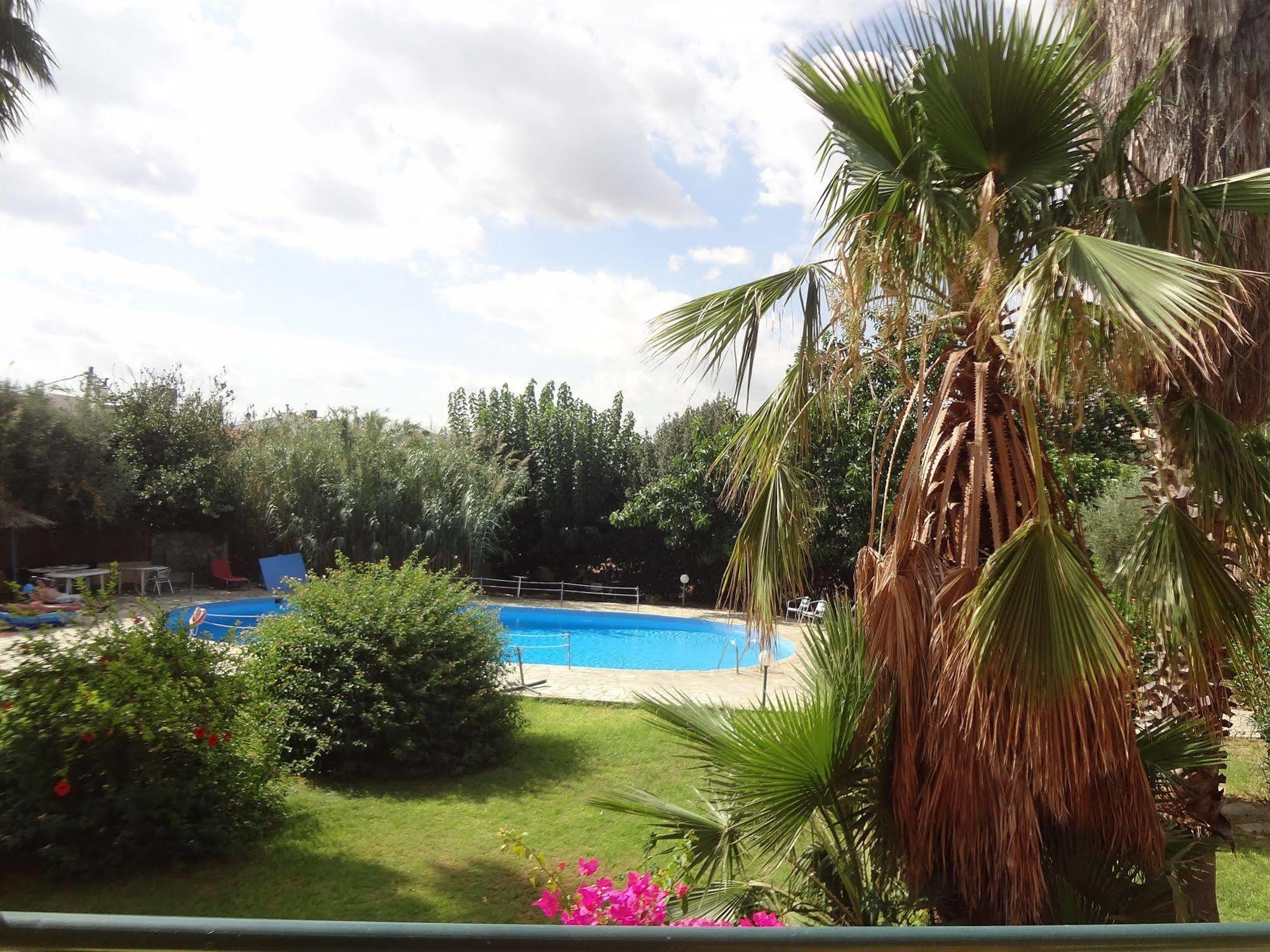 Minoas Hotel Amoudara  Bagian luar foto