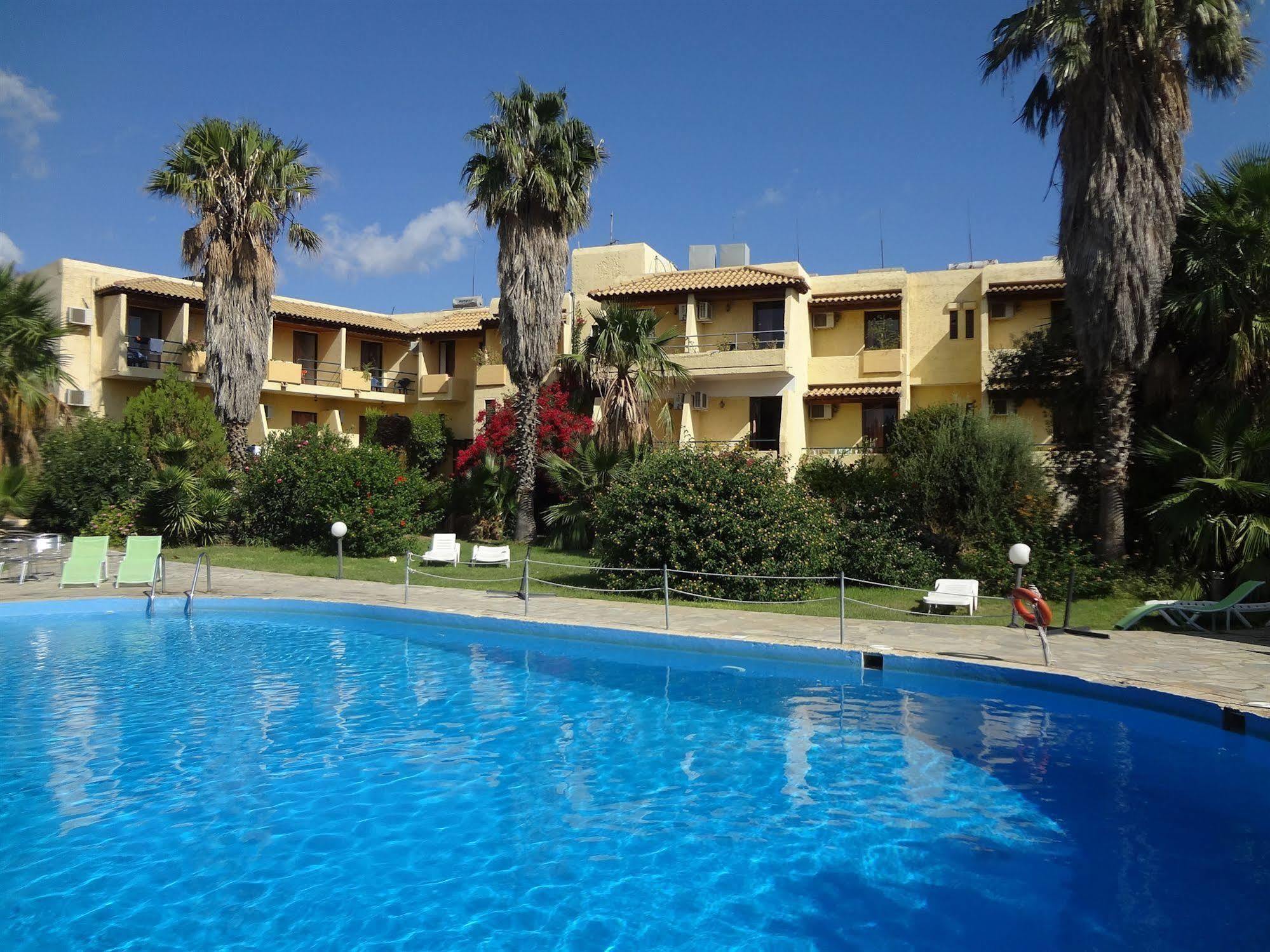 Minoas Hotel Amoudara  Bagian luar foto